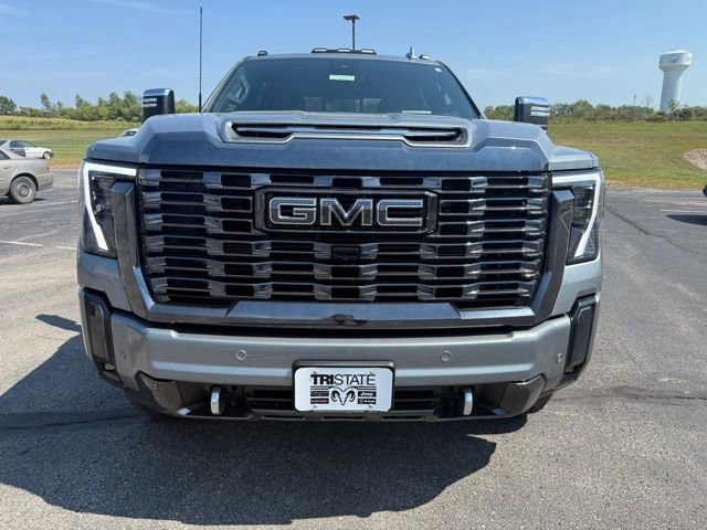 Used 2024 GMC Sierra 2500 Denali Ultimate image 2