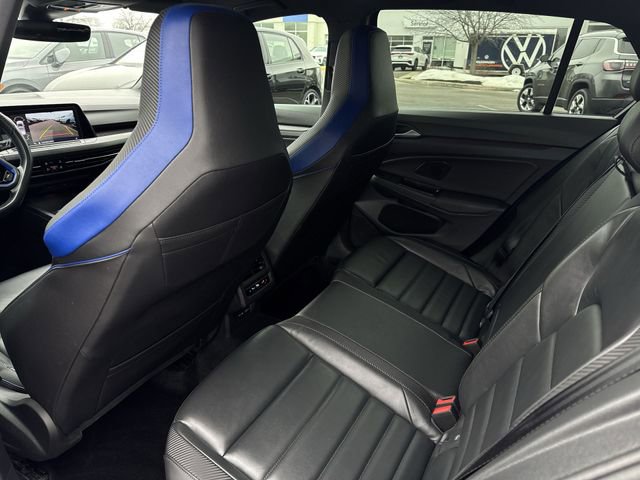 Used 2022 Volkswagen Golf R image 22