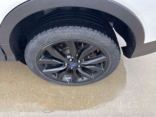 Used 2017 Ford Escape Titanium AWD/4WD image 12