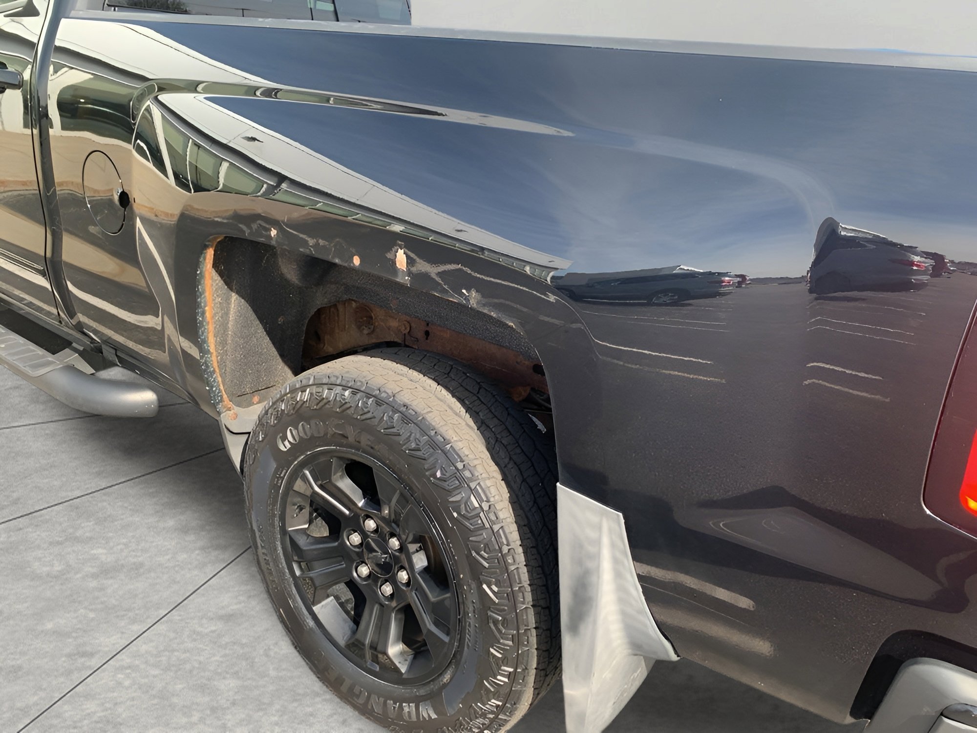 Used 2017 Chevrolet Silverado 1500 LT w/ Midnight Edition image 28