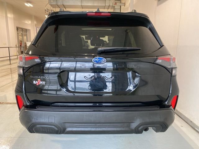 Used 2025 Subaru Forester Premium image 7