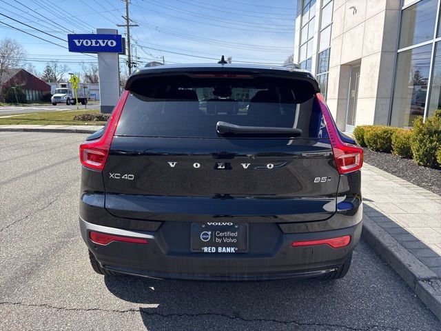 Used 2025 Volvo XC40 B5 Plus AWD/4WD image 4