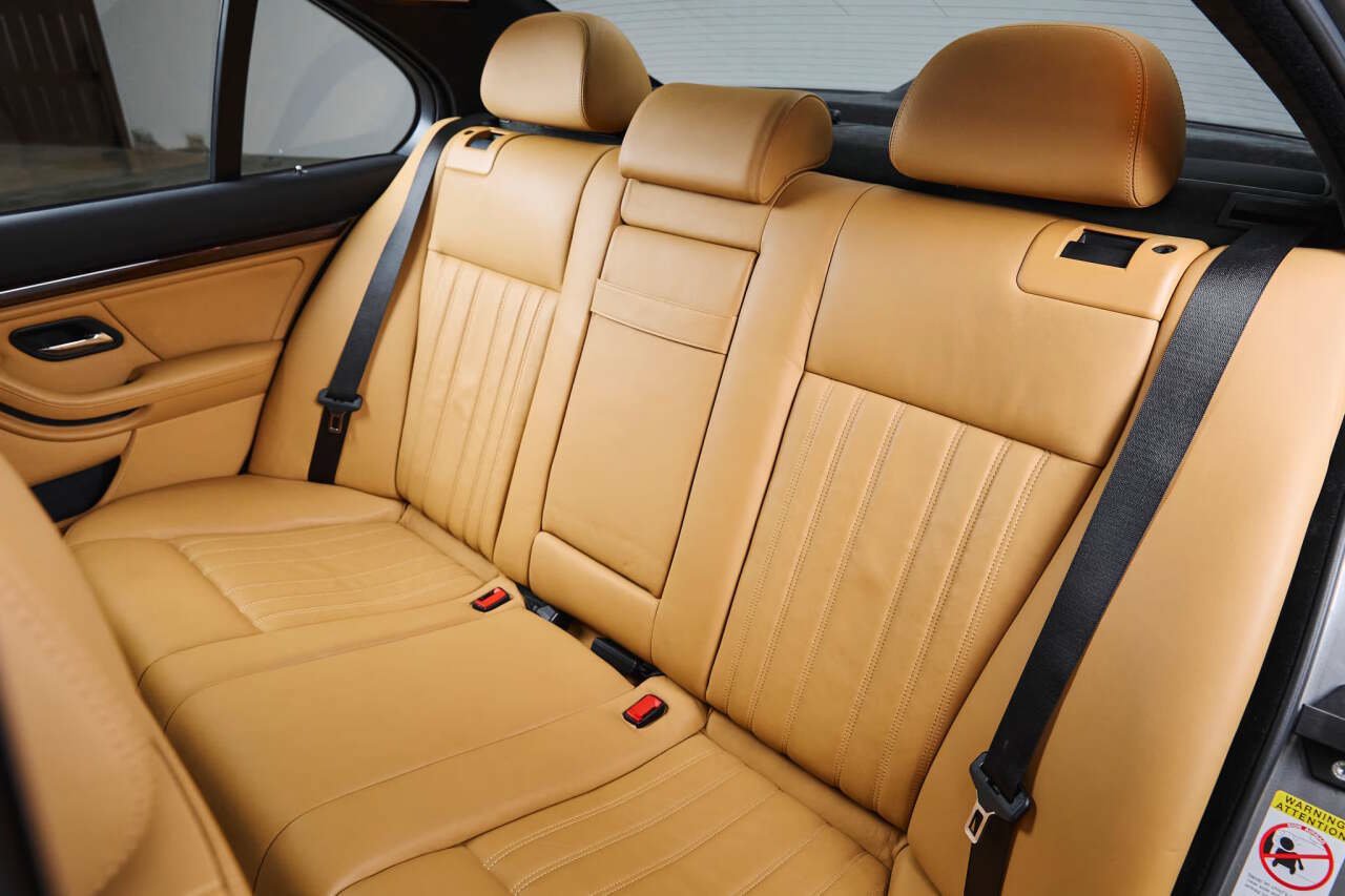 Used 2003 BMW M5 RWD image 51