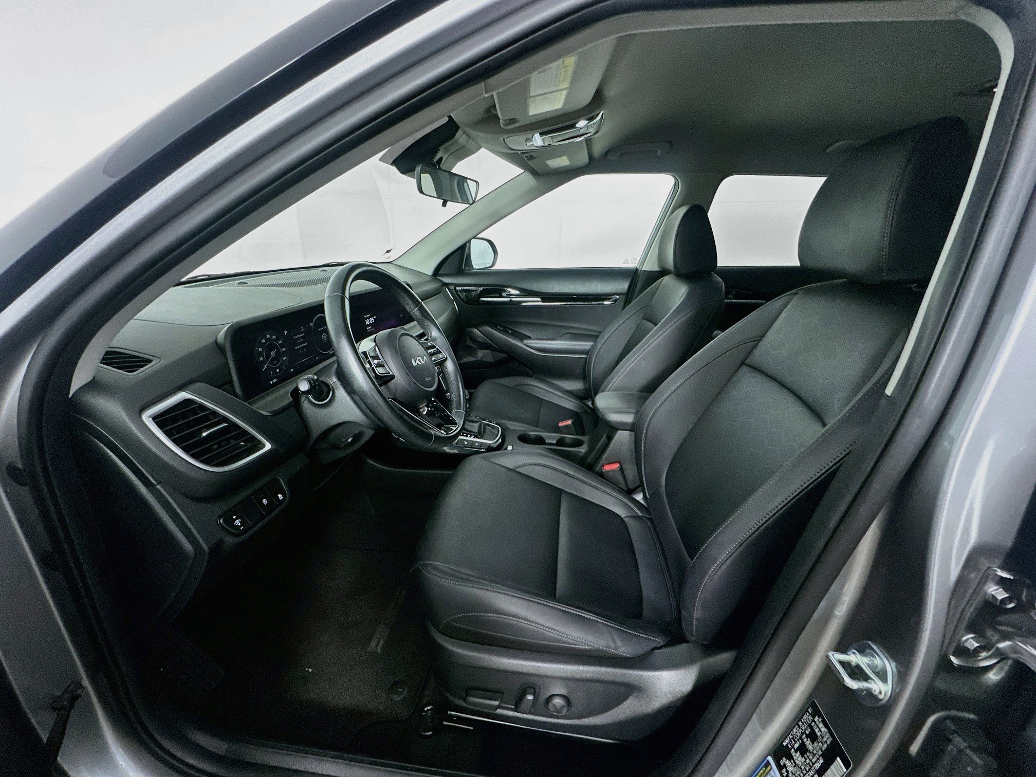 Used 2026 Kia Seltos EX FWD image 13
