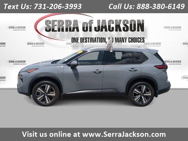 Used 2025 Nissan Rogue SL AWD/4WD image 1