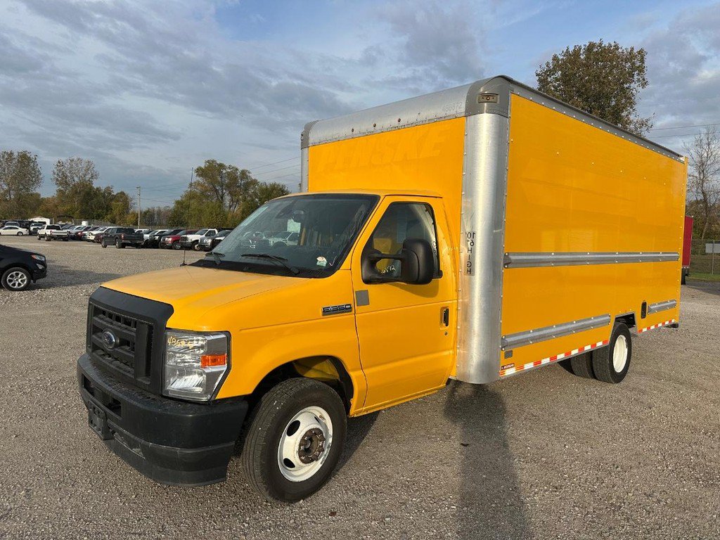 Used 2017 Ford E-350 and Econoline 350 Super Duty w/ Shuttle Bus Prep Package RWD image 5