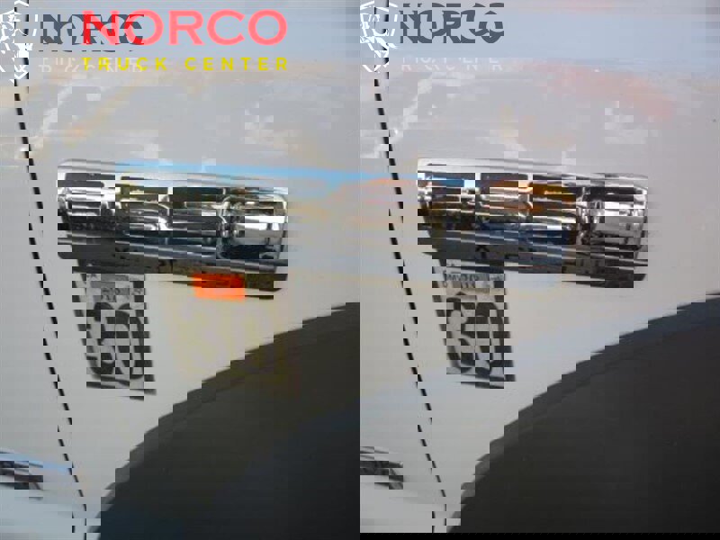 Used 2006 Ford F550 2WD Crew Cab Super Duty image 6