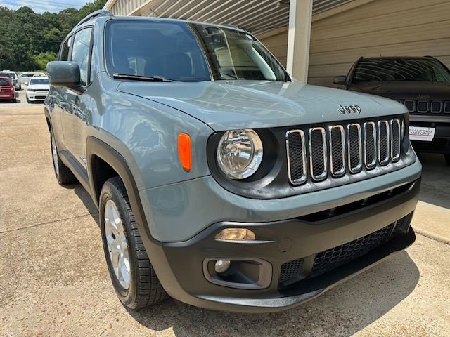 Used 2018 Jeep Renegade Latitude w/ Cold Weather Group image 6