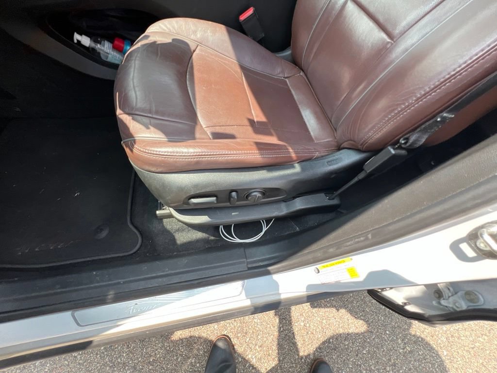 Used 2018 Buick Enclave Avenir w/ Avenir Technology Package AWD/4WD image 24