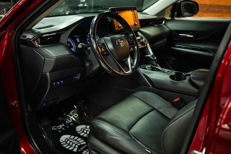 Used 2021 Toyota Venza LE w/ Carpet Mat Package (TMS) AWD/4WD image 9