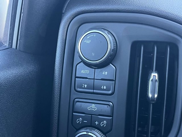 Used 2021 Chevrolet Silverado 1500 Custom Trail Boss AWD/4WD image 30