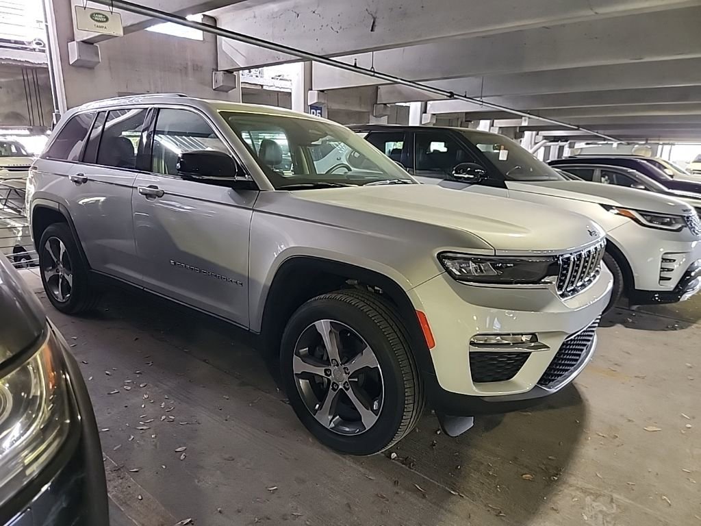 Used 2023 Jeep Grand Cherokee 4WD 4xe image 1