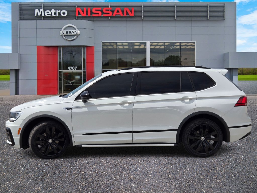 Used 2021 Volkswagen Tiguan SE R-Line FWD image 3