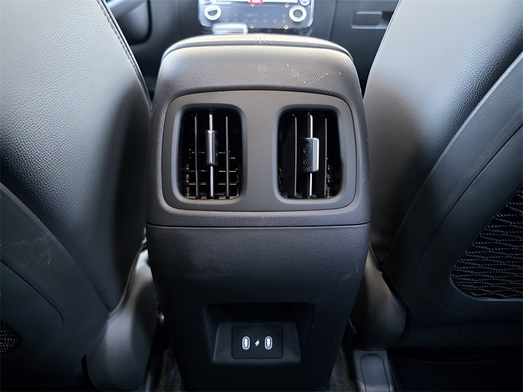 Used 2025 Hyundai Santa Cruz Limited image 16