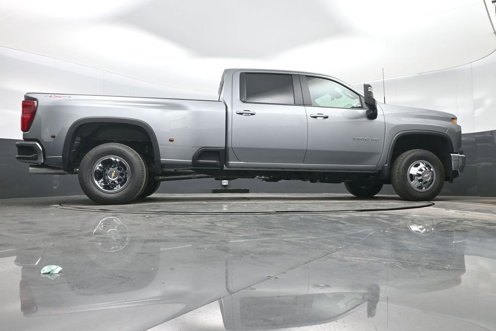 New 2026 Chevrolet Silverado 3500 LT image 31
