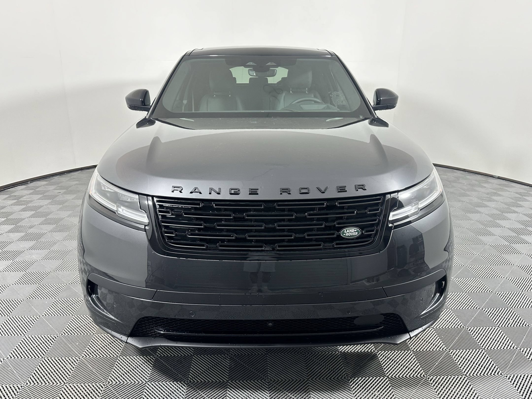 Used 2026 Land Rover Range Rover Velar S AWD/4WD image 6
