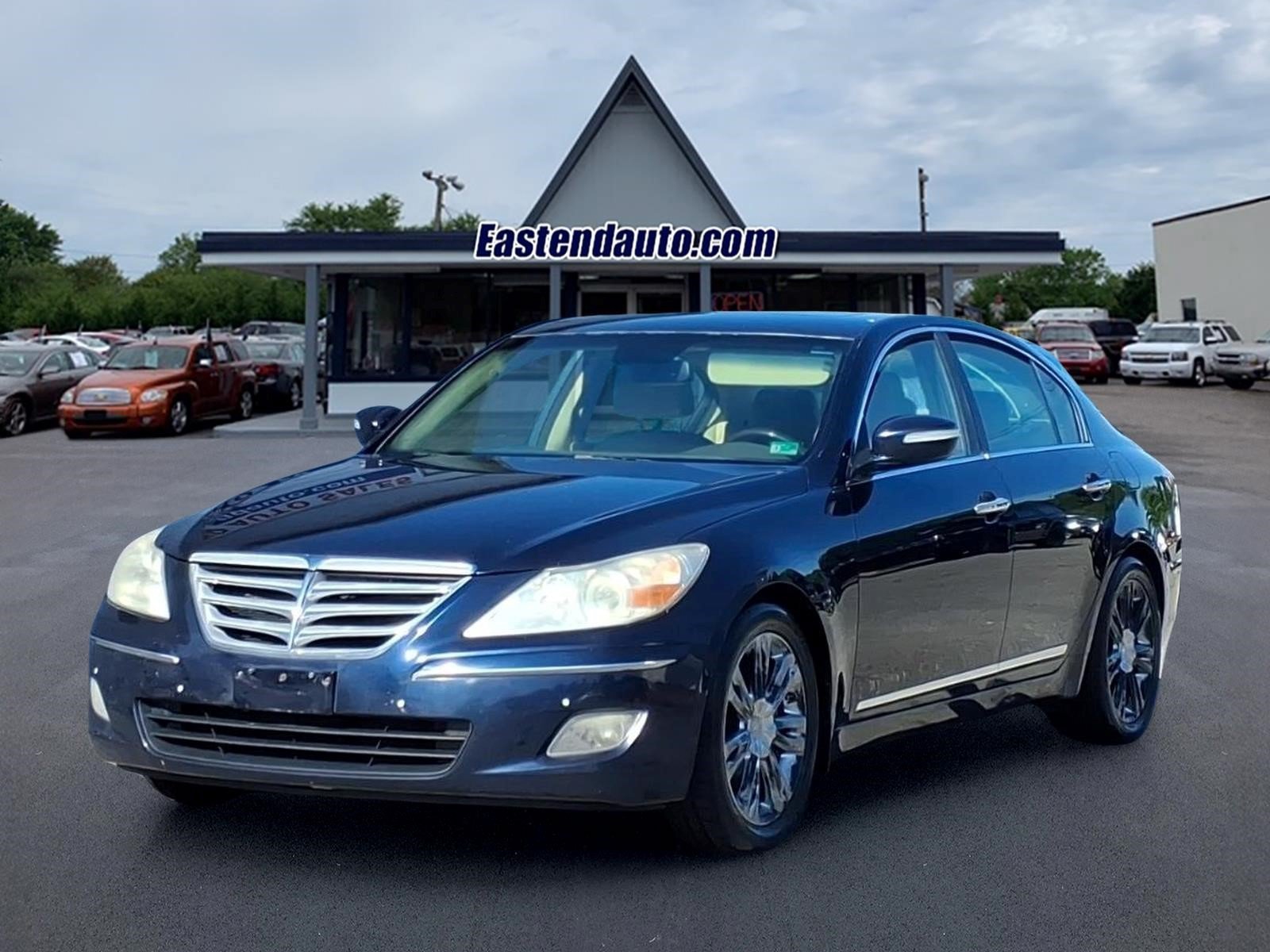 Used 2009 Hyundai Genesis 4.6 w/ Technology Pkg 5 RWD image 1