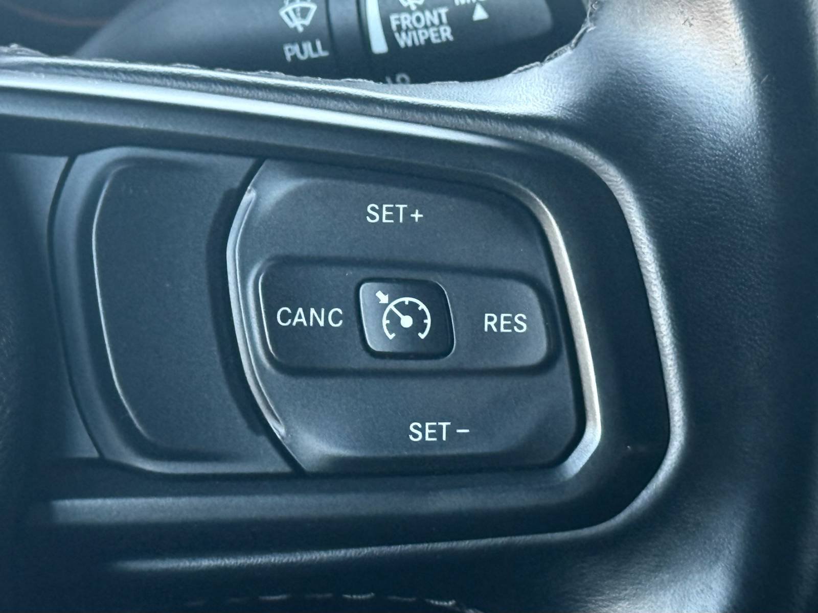 Used 2021 Jeep Gladiator Sport AWD/4WD image 17