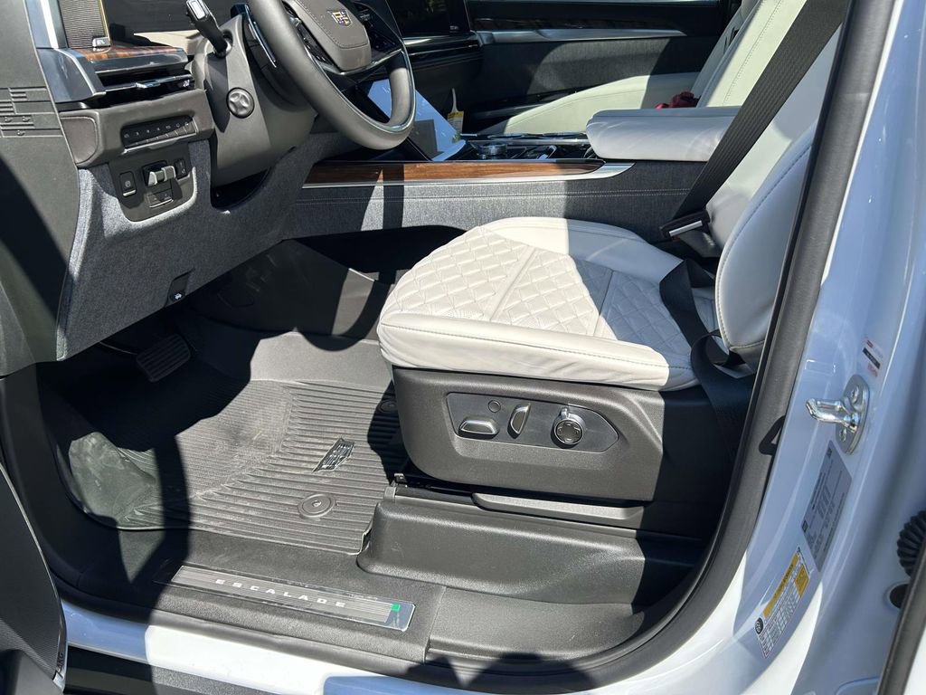 New 2026 Cadillac Escalade ESV Platinum Sport w/ LPO, ONYX Package AWD/4WD image 22