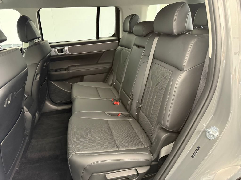 Used 2026 Hyundai Santa Fe SEL FWD image 58