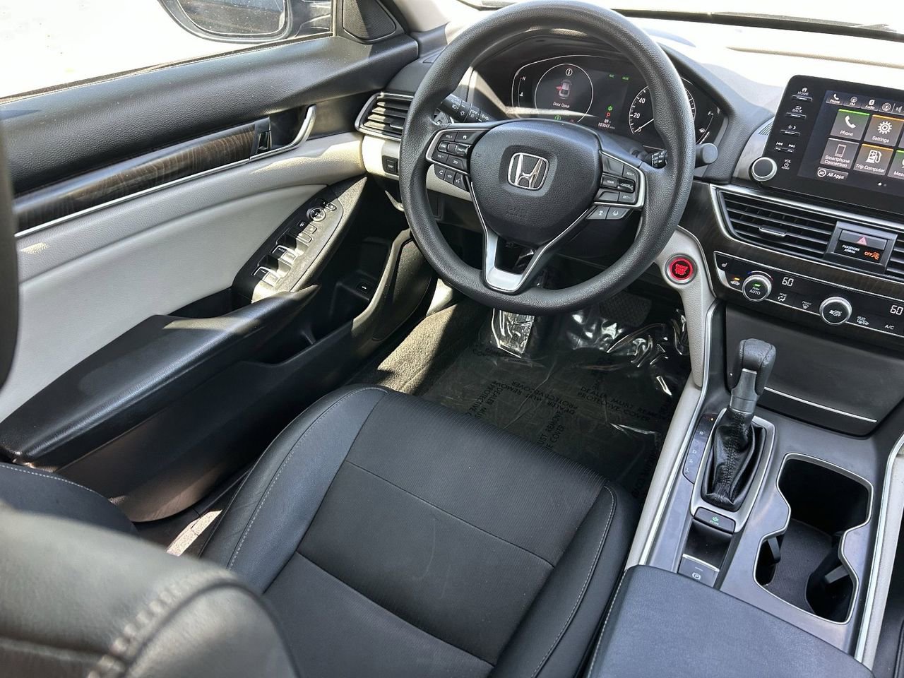 Used 2018 Honda Accord EX image 16