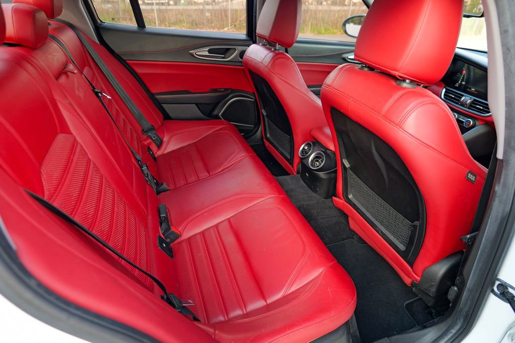 Used 2017 Alfa Romeo Giulia Ti w/ TI 19" Sport Package AWD/4WD image 31