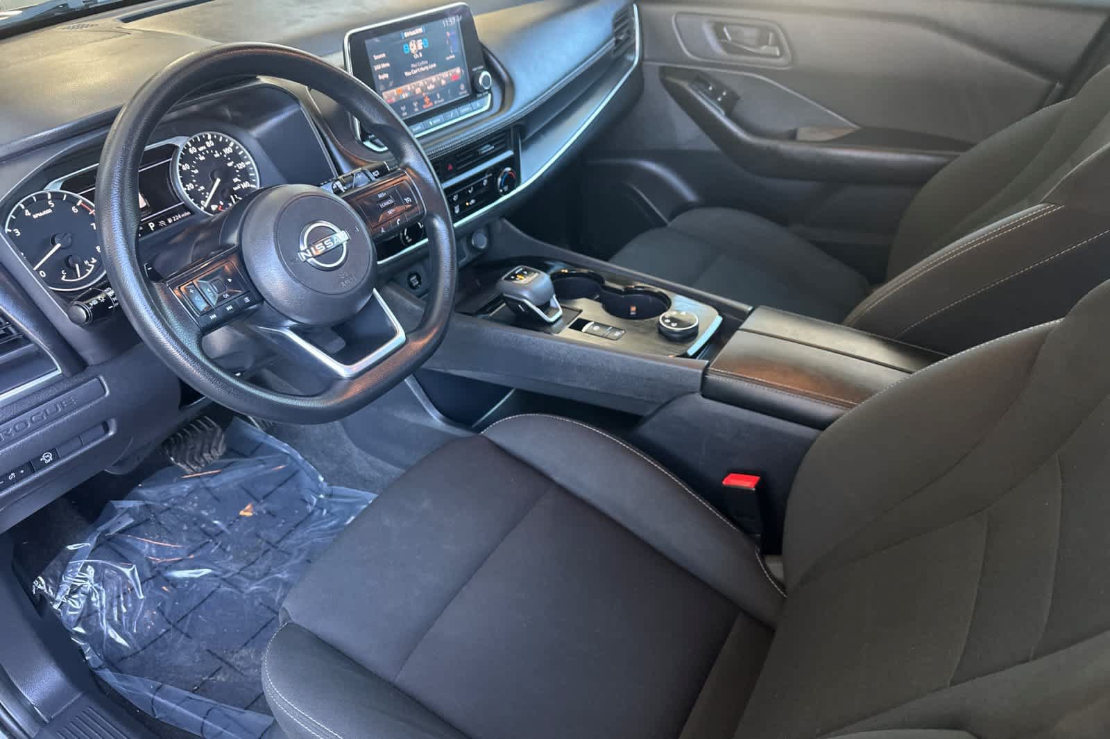 Used 2024 Nissan Rogue S AWD/4WD image 11
