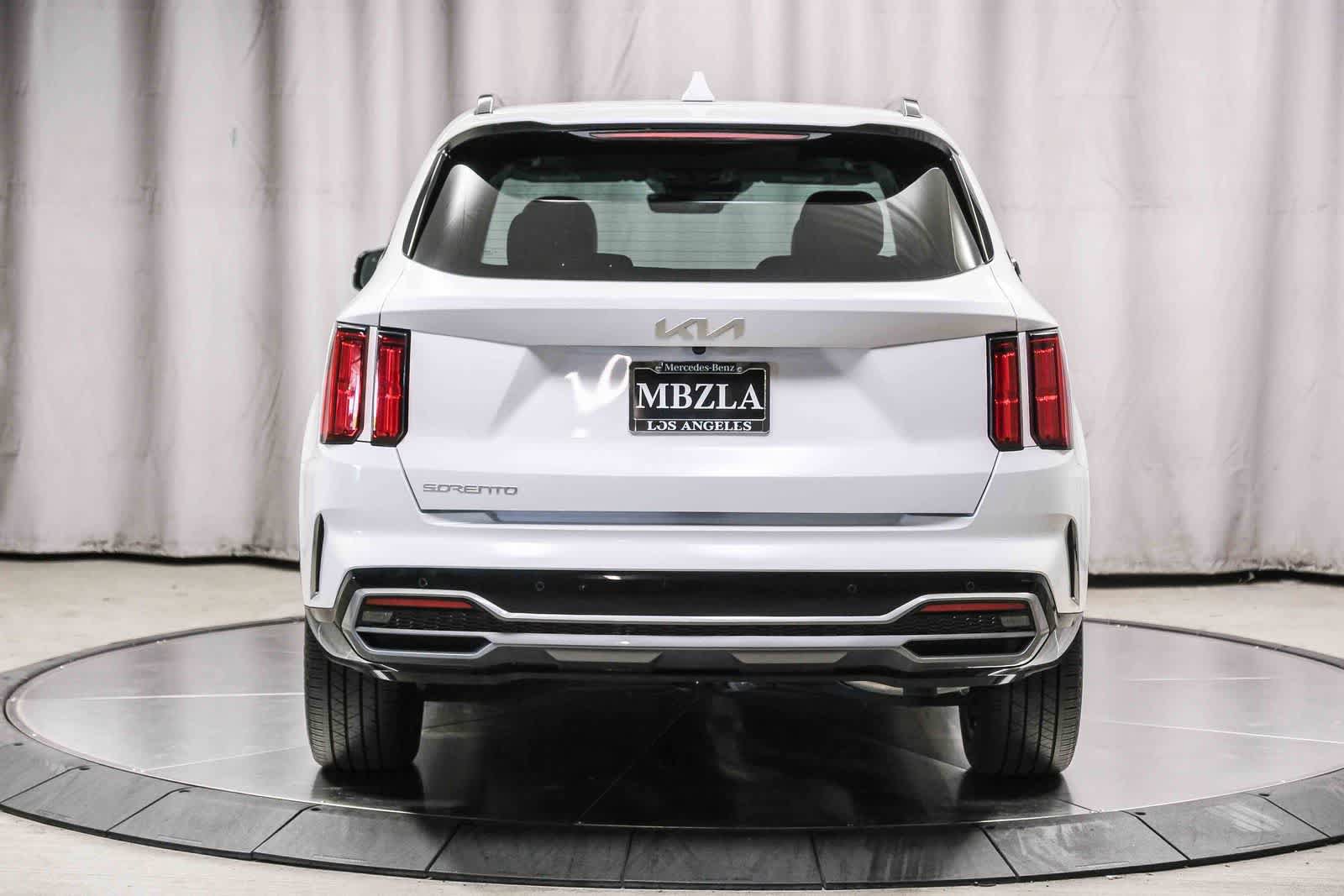 Used 2023 Kia Sorento SX FWD image 3