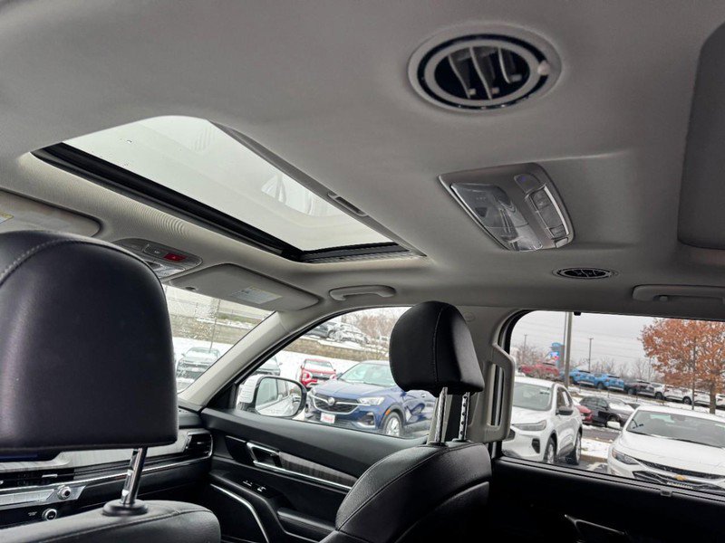 Used 2024 Kia Telluride SX image 11