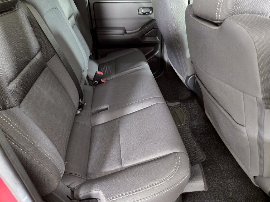 Used 2024 Nissan Frontier SV w/ SV Convenience Package RWD image 18