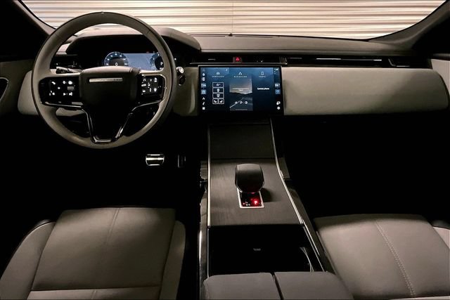 Certified 2026 Land Rover Range Rover Velar Dynamic SE AWD/4WD image 18