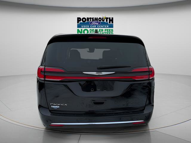 Used 2024 Chrysler Pacifica Touring-L FWD image 28