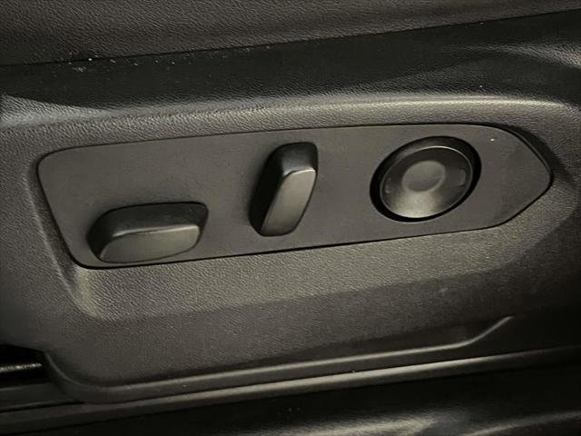 Used 2024 Chevrolet Suburban LT image 18