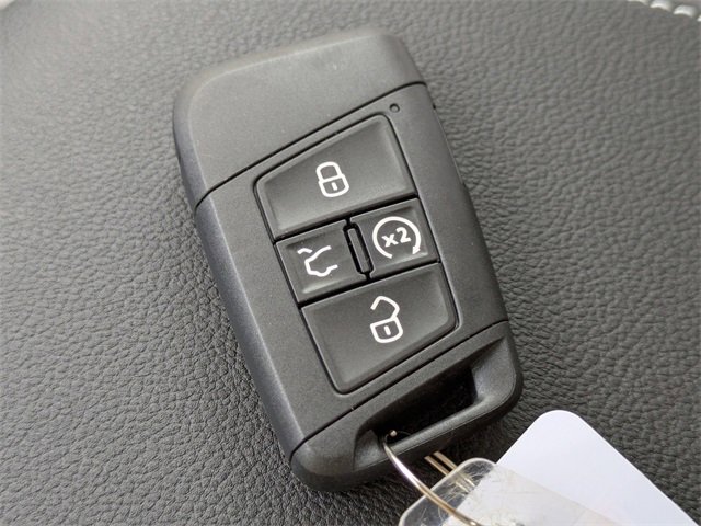 New 2026 Volkswagen Taos SE image 34