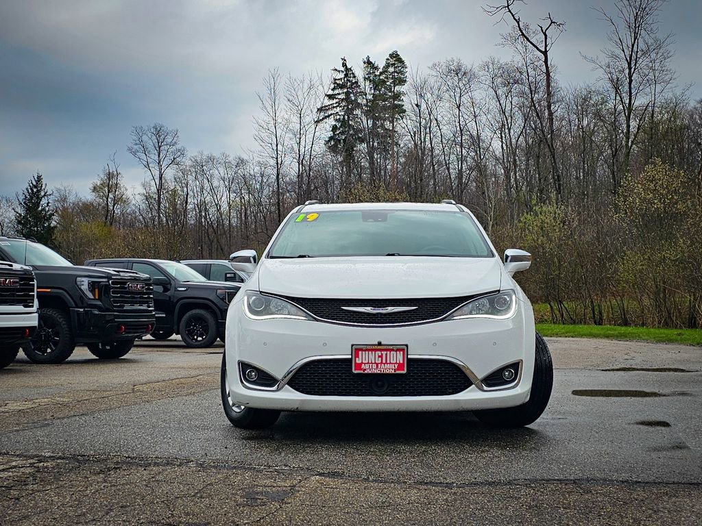 Used 2019 Chrysler Pacifica Limited FWD image 8
