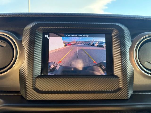 Used 2022 Jeep Gladiator Willys image 5