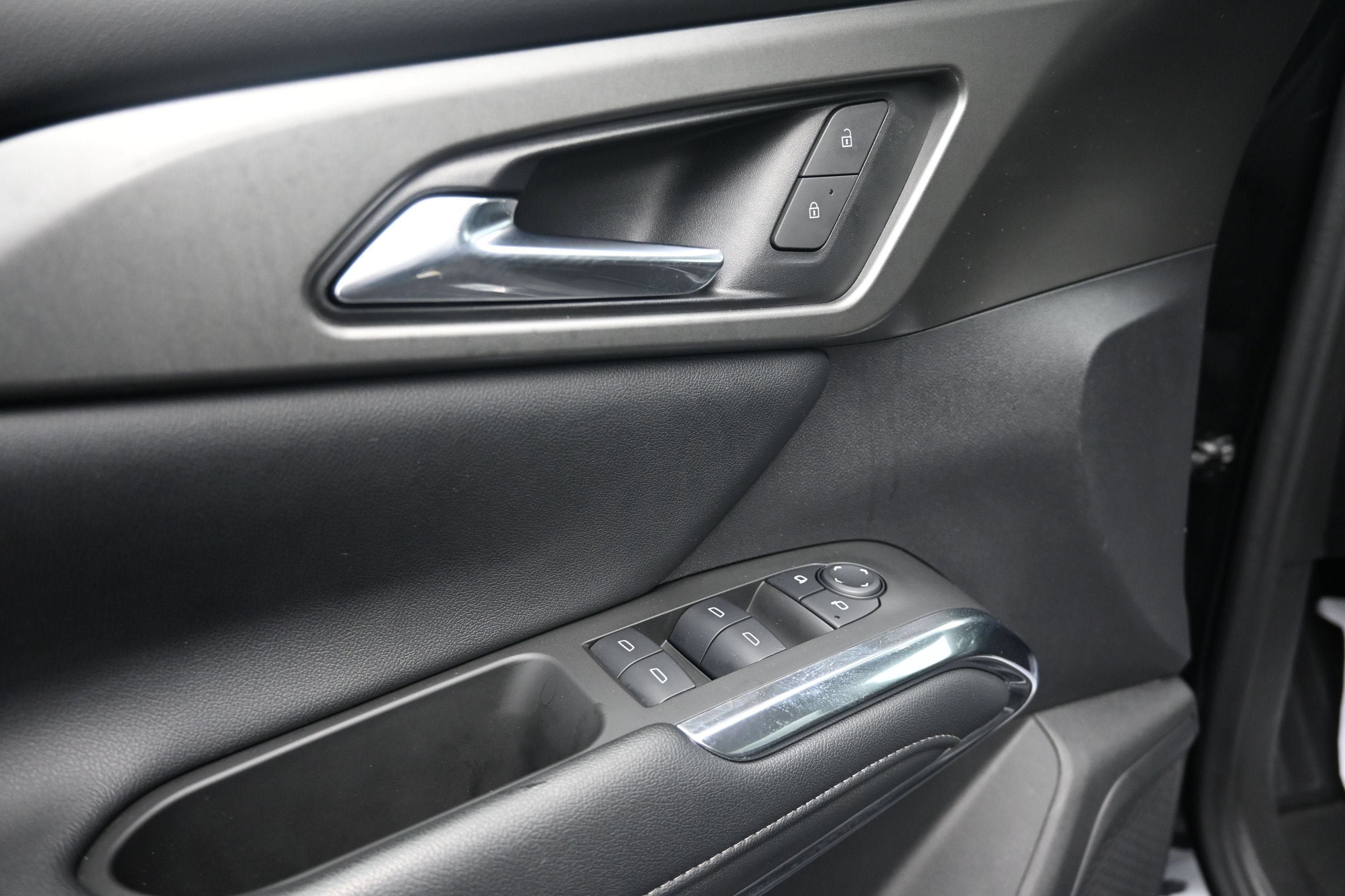 Certified 2024 Chevrolet Traverse LS FWD image 25