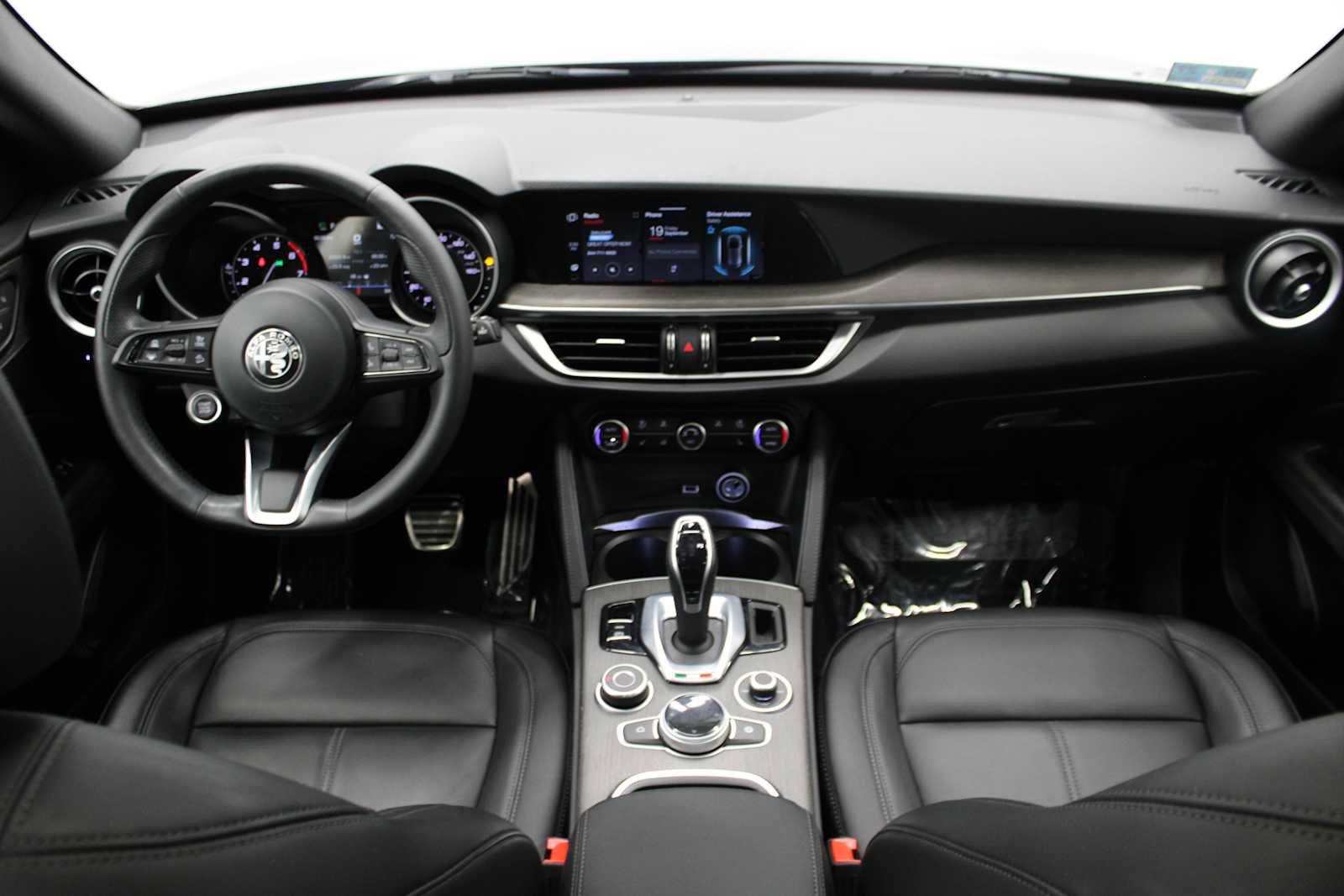 Used 2022 Alfa Romeo Stelvio Ti w/ Active Assist Plus Package image 19