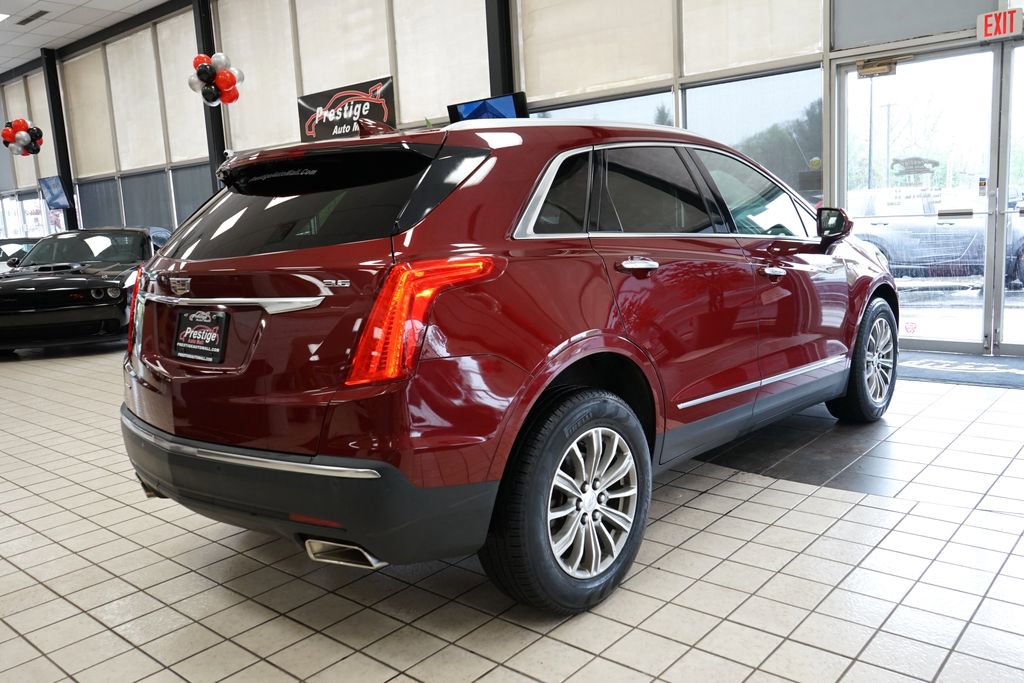 Used 2017 Cadillac XT5 Luxury w/ Driver Awareness Package AWD/4WD image 17