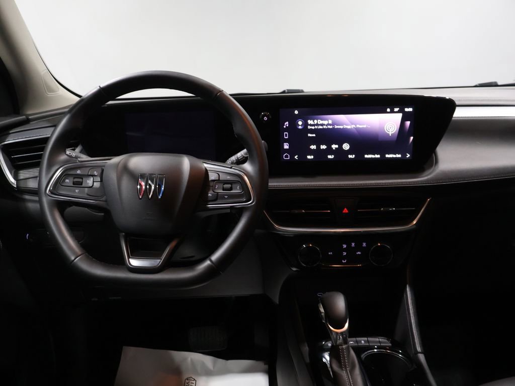 Used 2024 Buick Encore GX Sport Touring image 17