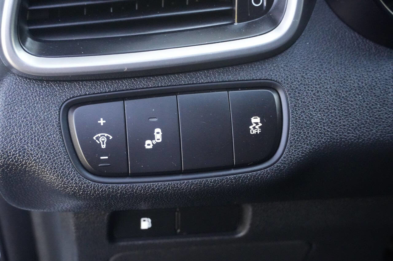 Used 2019 Kia Sorento AWD V6 image 13