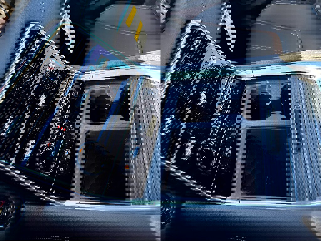 New 2026 Nissan Armada SL image 14