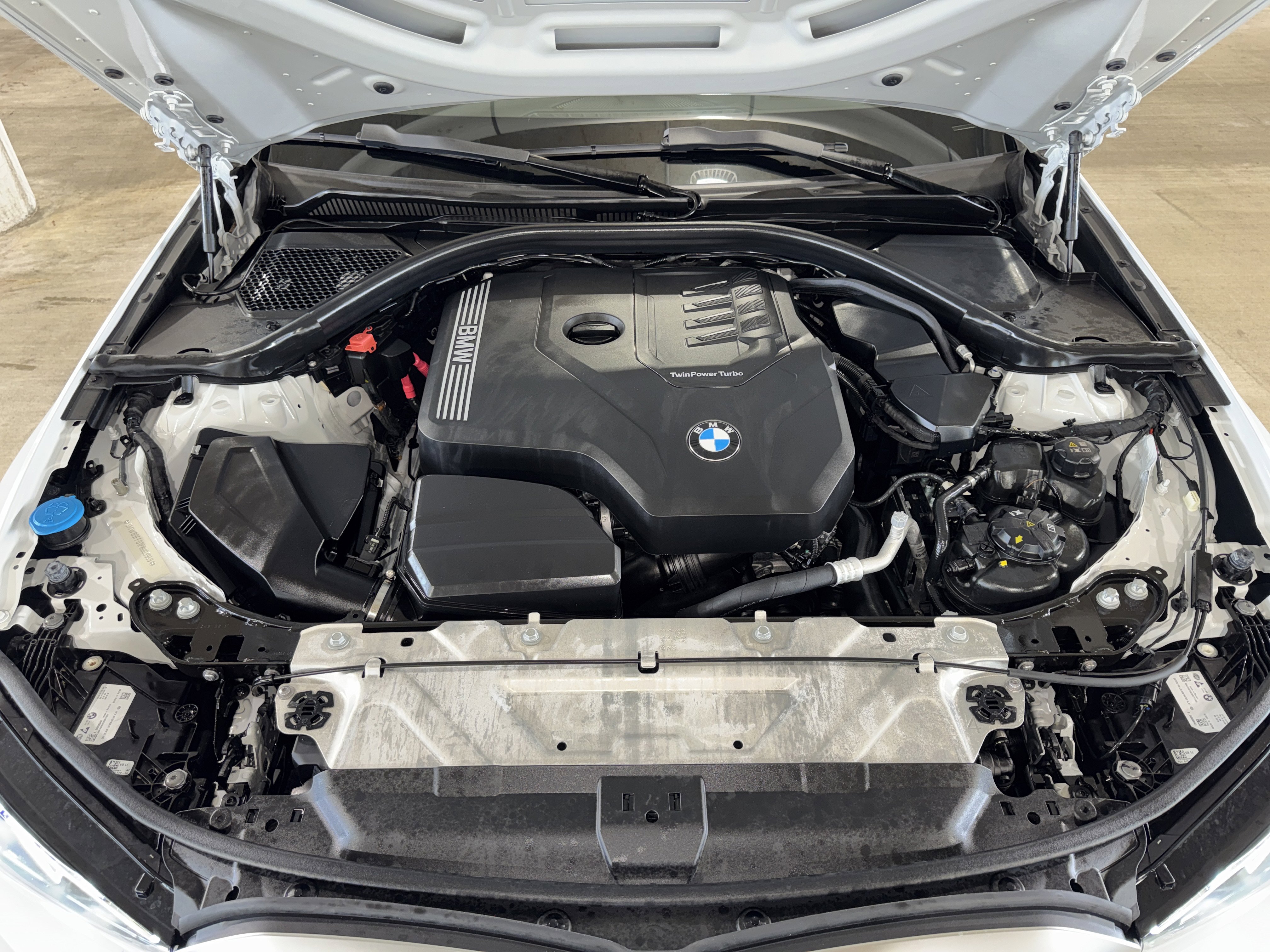 Certified 2023 BMW 330i xDrive Sedan w/ Premium Package AWD/4WD image 34
