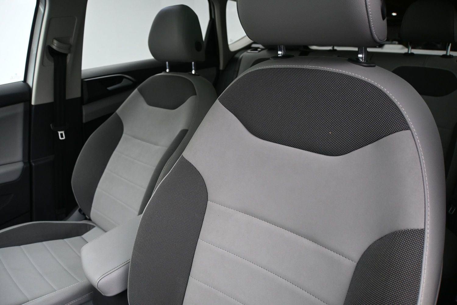 Certified 2022 Volkswagen Taos SE w/ Panoramic Sunroof Package FWD image 21