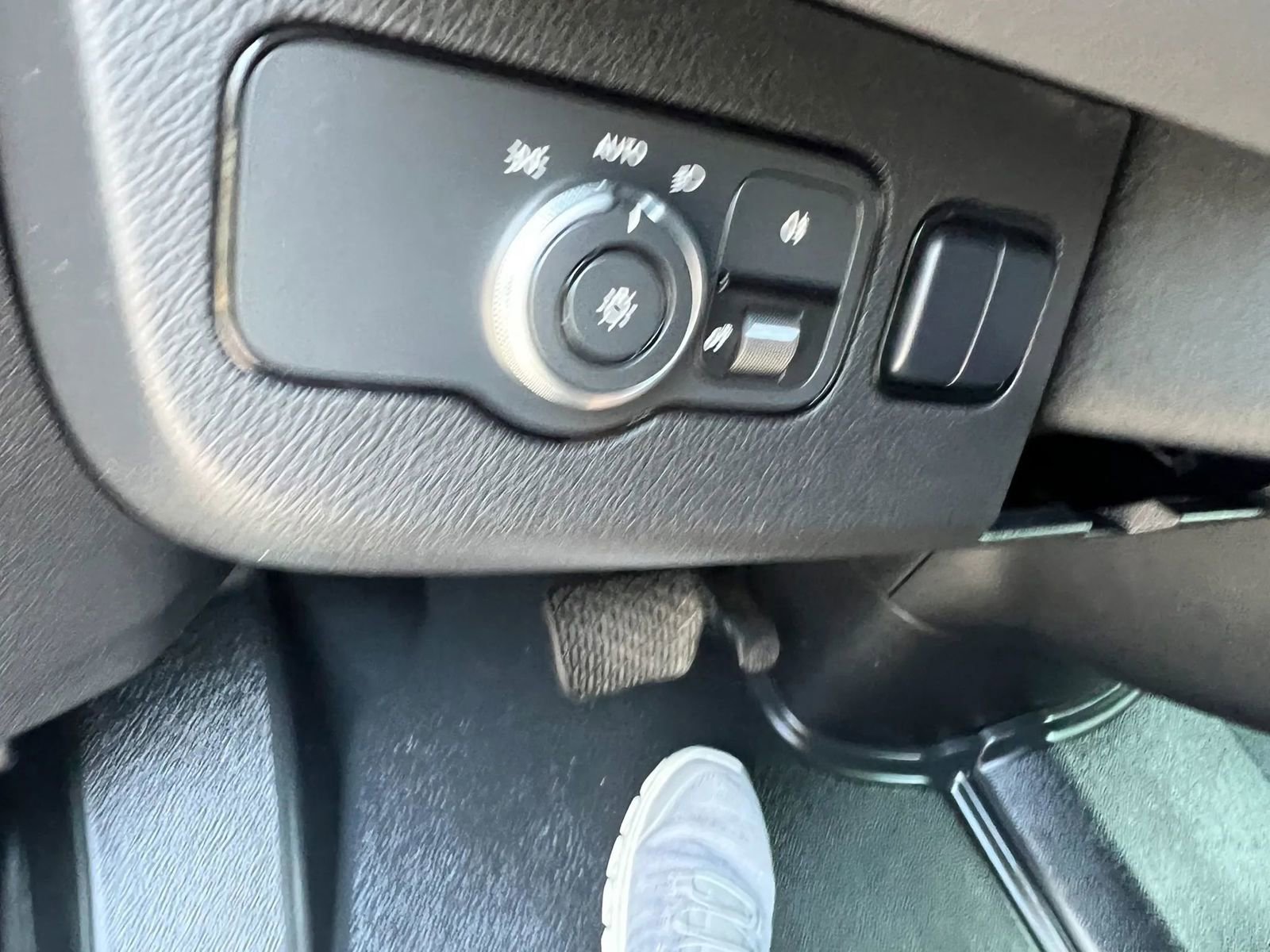 Used 2019 Mercedes-Benz Sprinter 2500 w/ Acoustic Package image 11