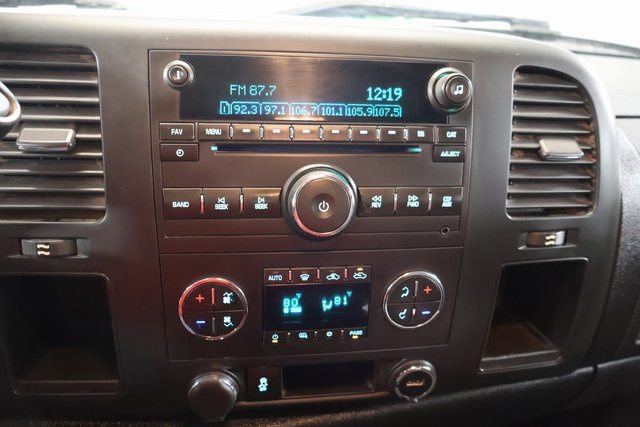 Used 2013 Chevrolet Silverado 2500 LT w/ Interior Plus Package image 19