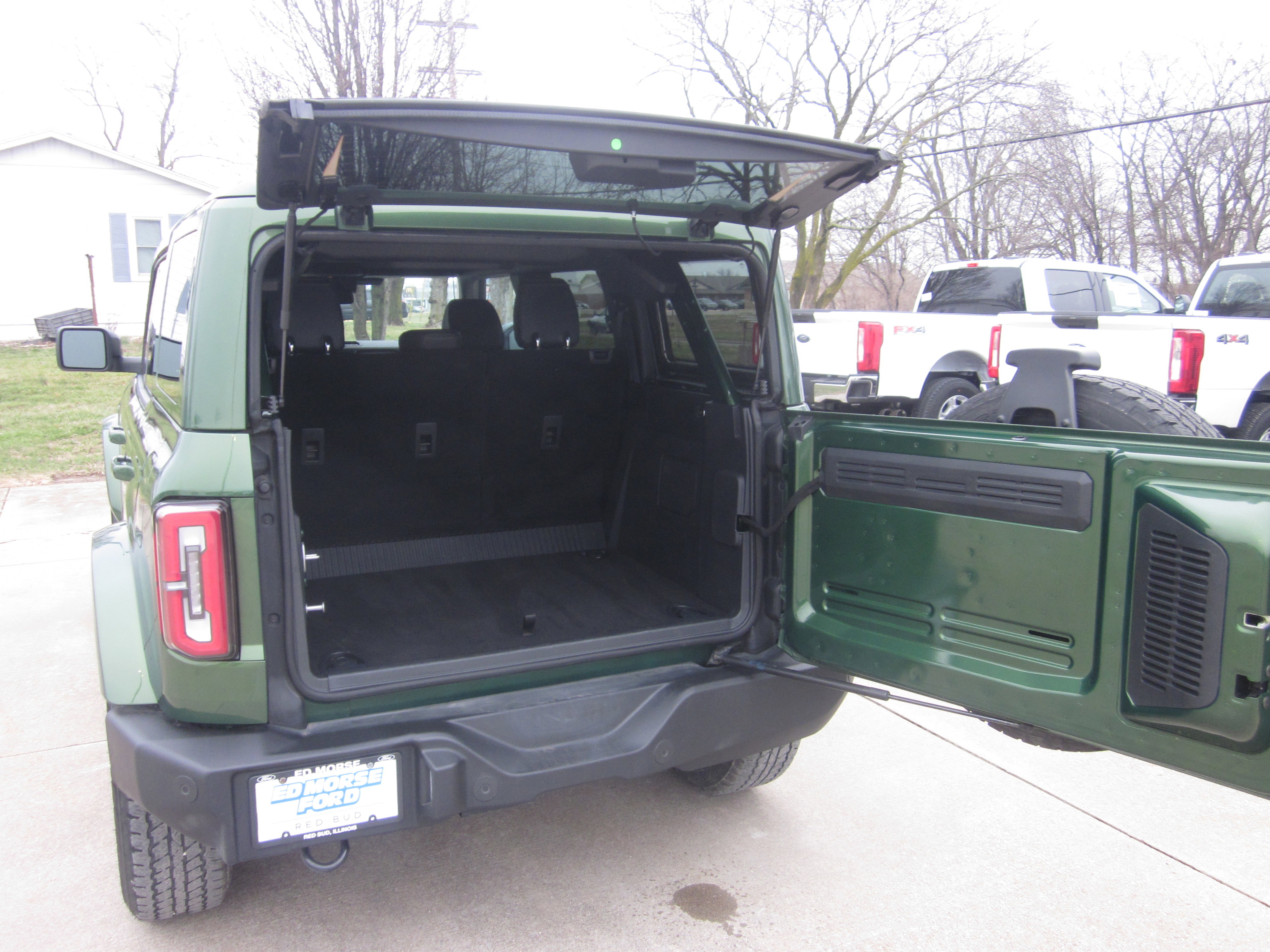 Used 2025 Ford Bronco Outer Banks image 9