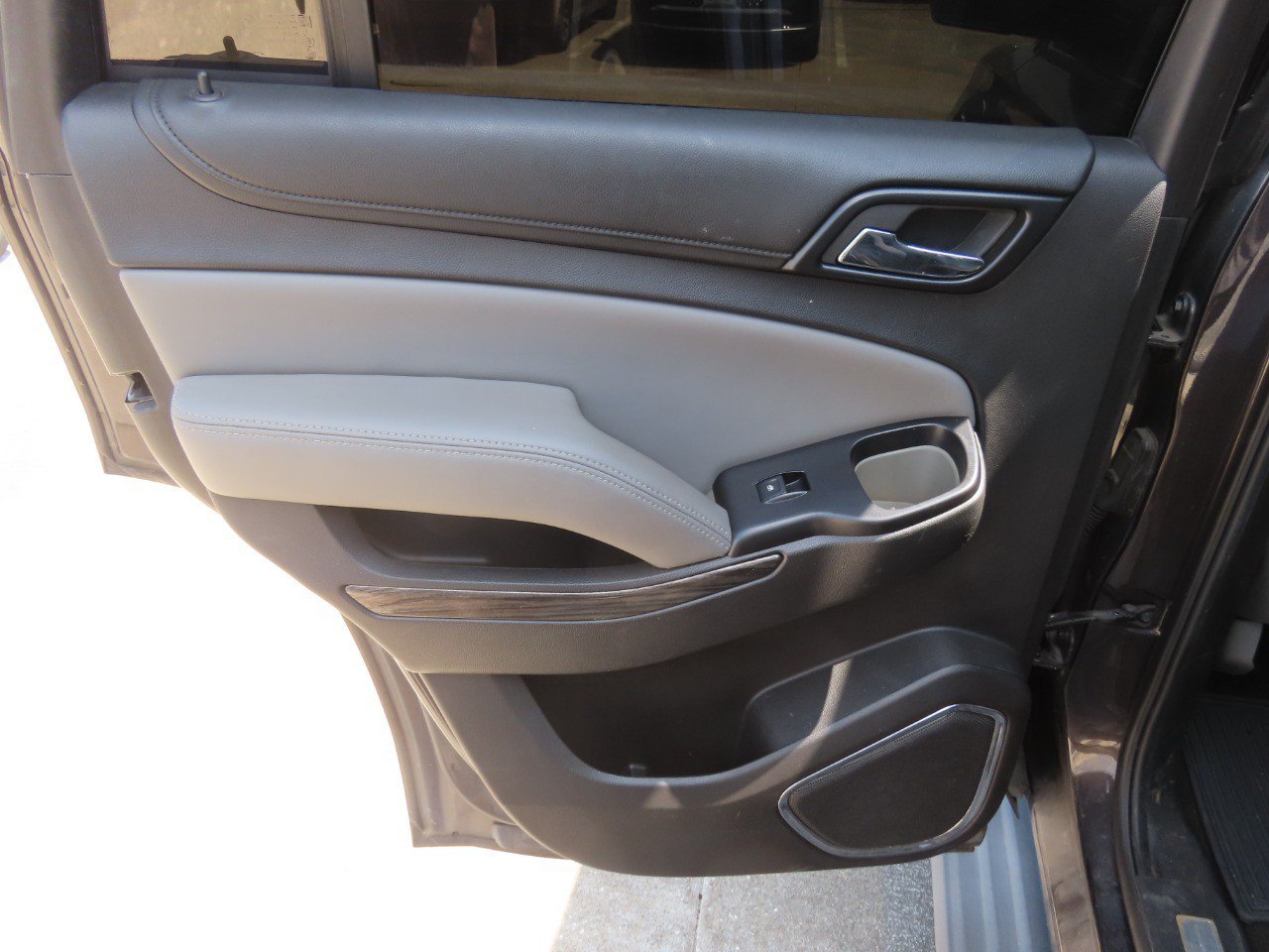 Used 2015 Chevrolet Tahoe LT RWD image 14