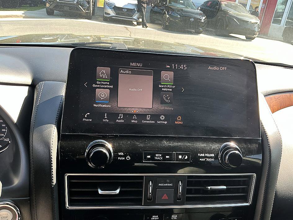 Used 2024 Nissan Armada SL image 16