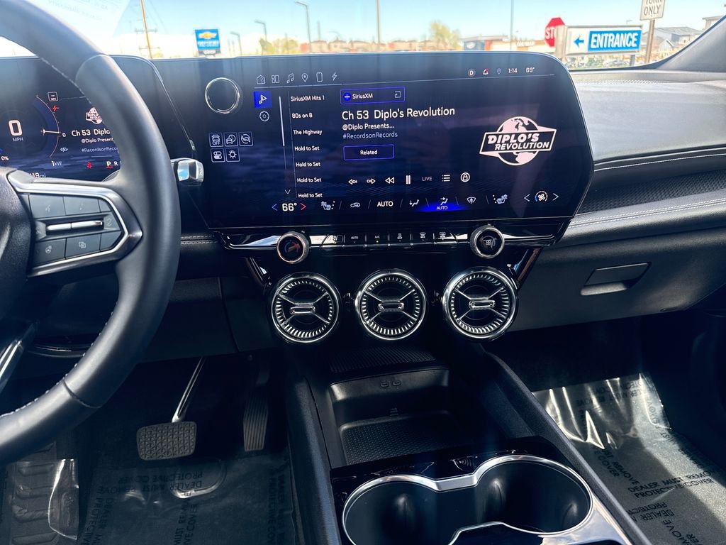 Used 2024 Chevrolet Blazer EV LT image 17